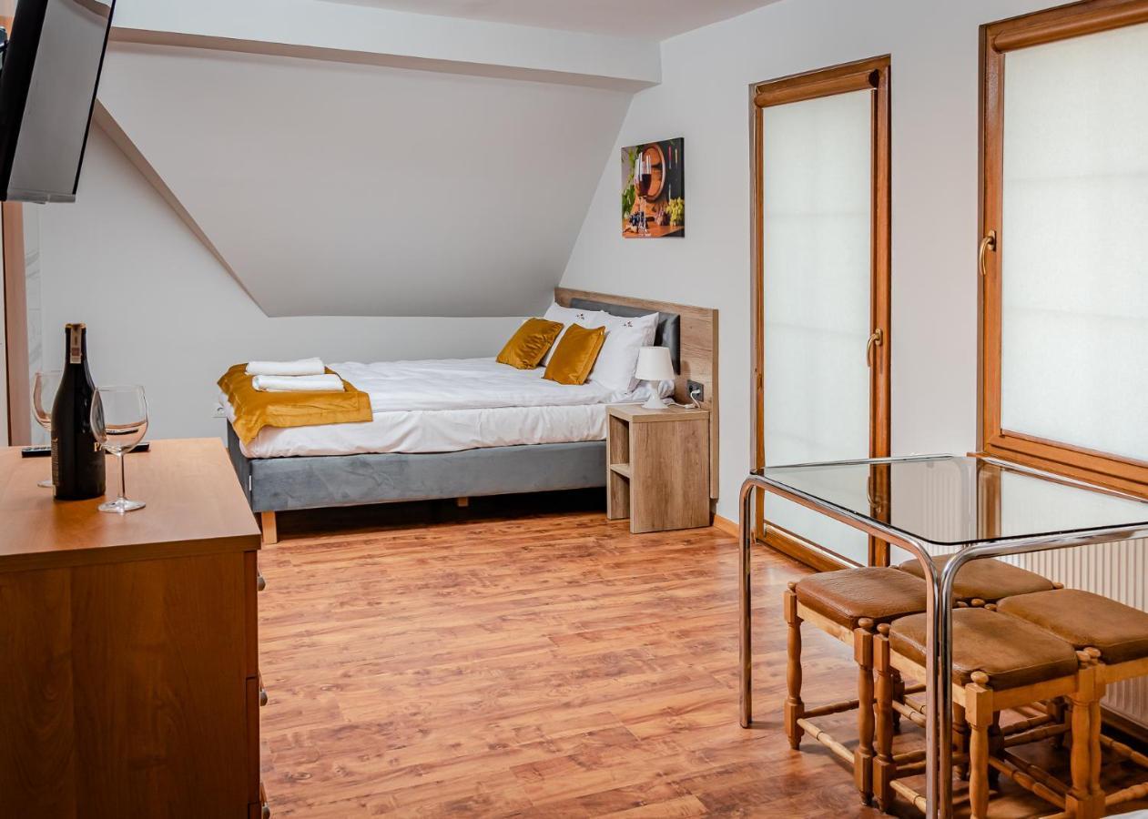 Sun&Wine Hotel Pobierowo Bagian luar foto