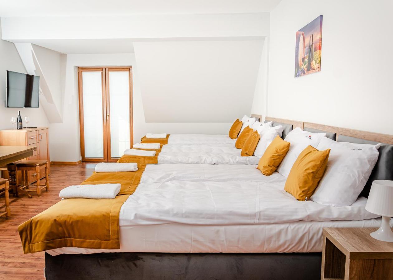 Sun&Wine Hotel Pobierowo Bagian luar foto